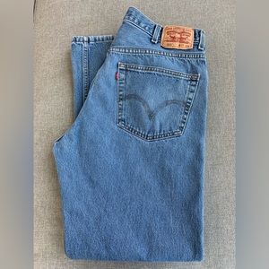 Men’s Red Tab Regular Fit 505 Levi Blue Jeans Size Tag says 38×34.